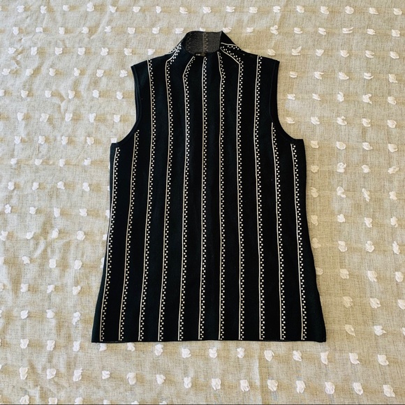 Cable & Gauge Tops - Cable & gauge mock neck sleeveless top medium NWT